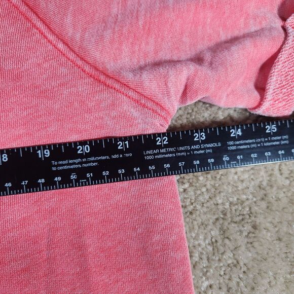 American Eagle Women's Short Sleeve Sweatshirt Medium Red Distressed #180 - Picture 6 of 8